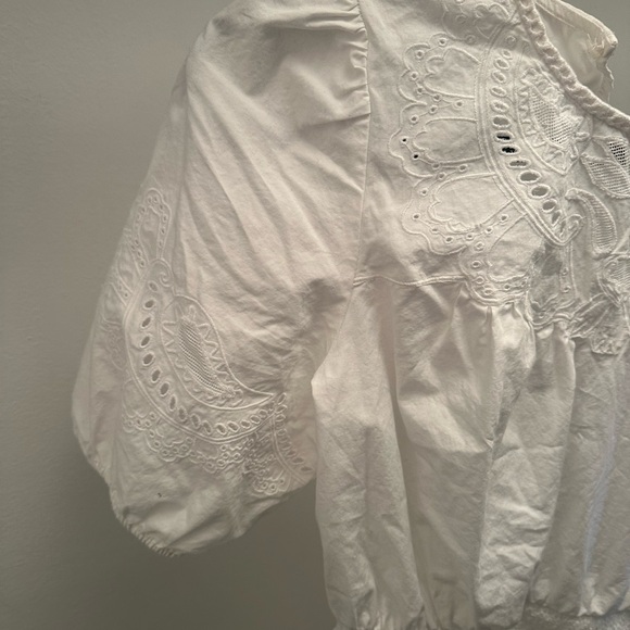 Aritzia address - Picture 3 of 7